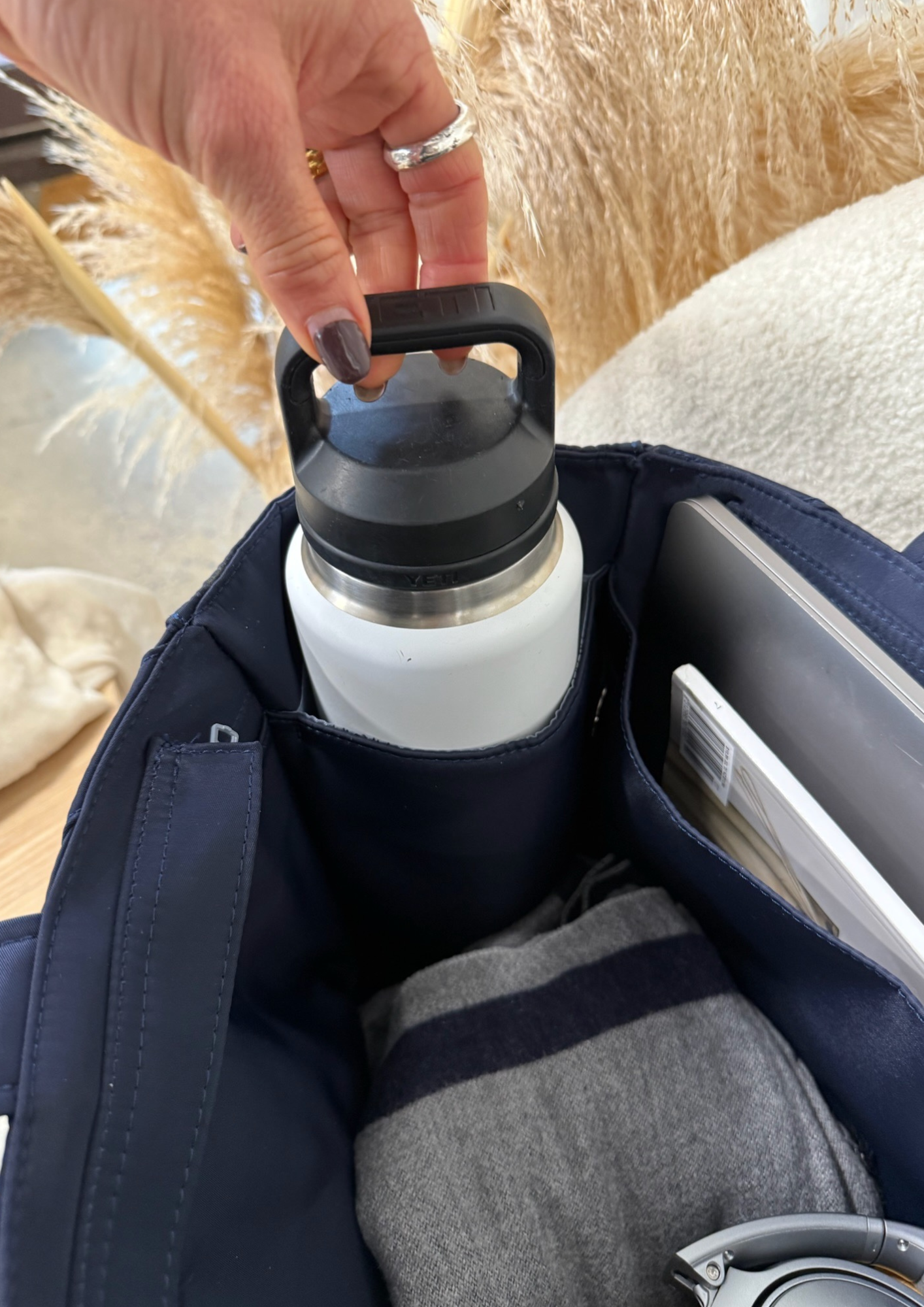 Urban Traveller Tote (MEDIUM SIZE) - Navy Blue - PRE SALE DUE END MARCH