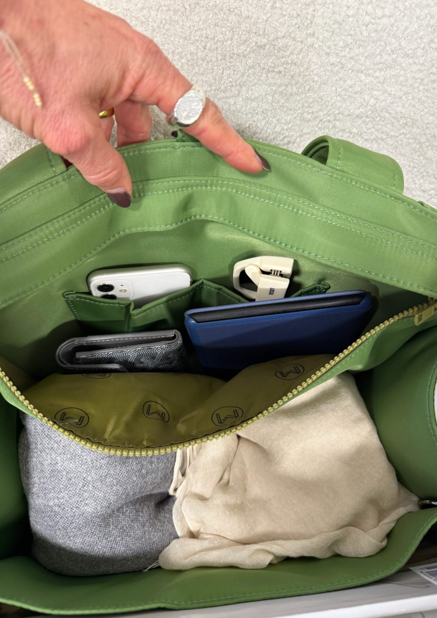 Urban Traveller Tote (MEDIUM SIZE) - Fern Green