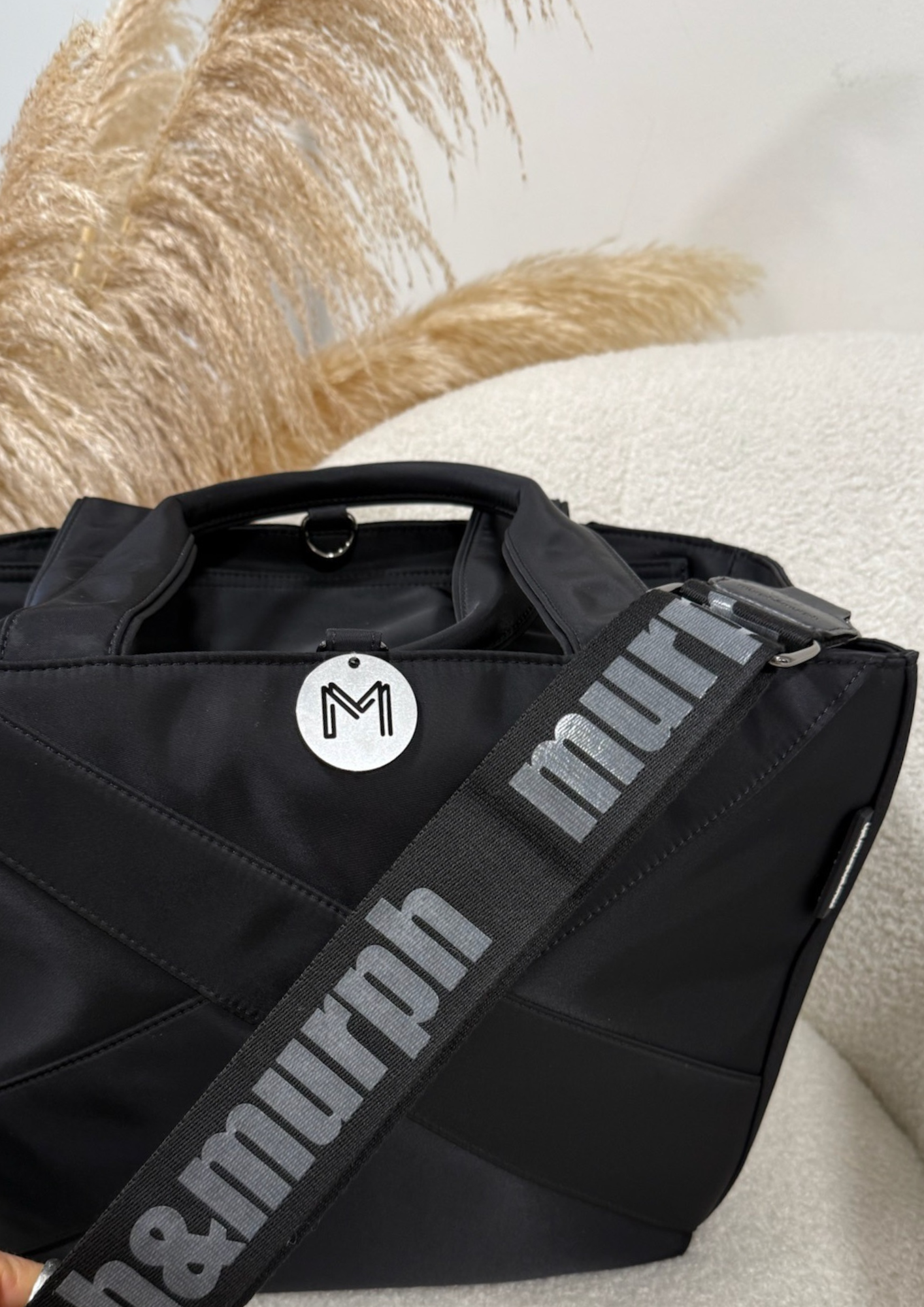 Urban Traveller Tote (MEDIUM SIZE) - Black