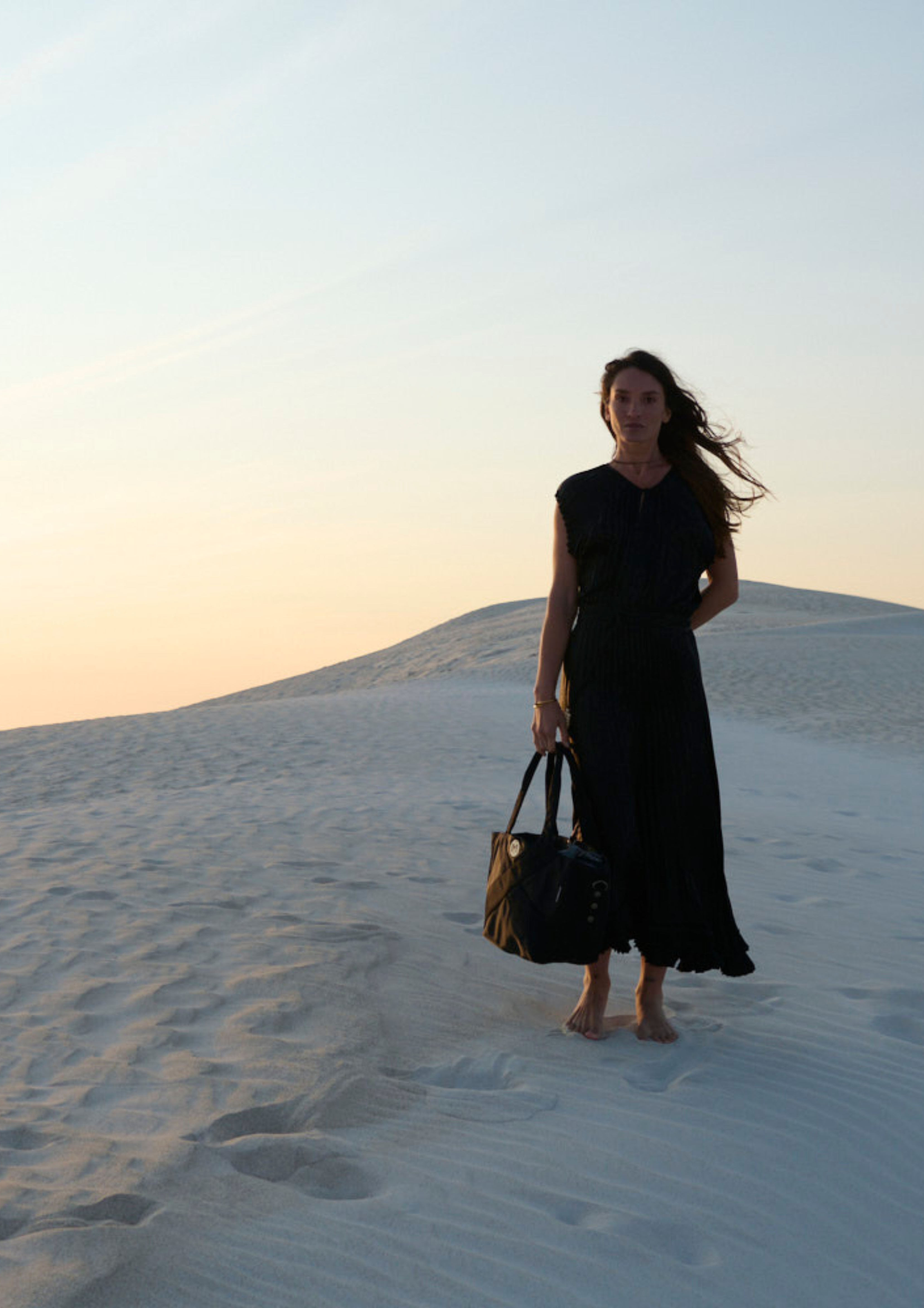 Cove Urban Traveller Tote - Black
