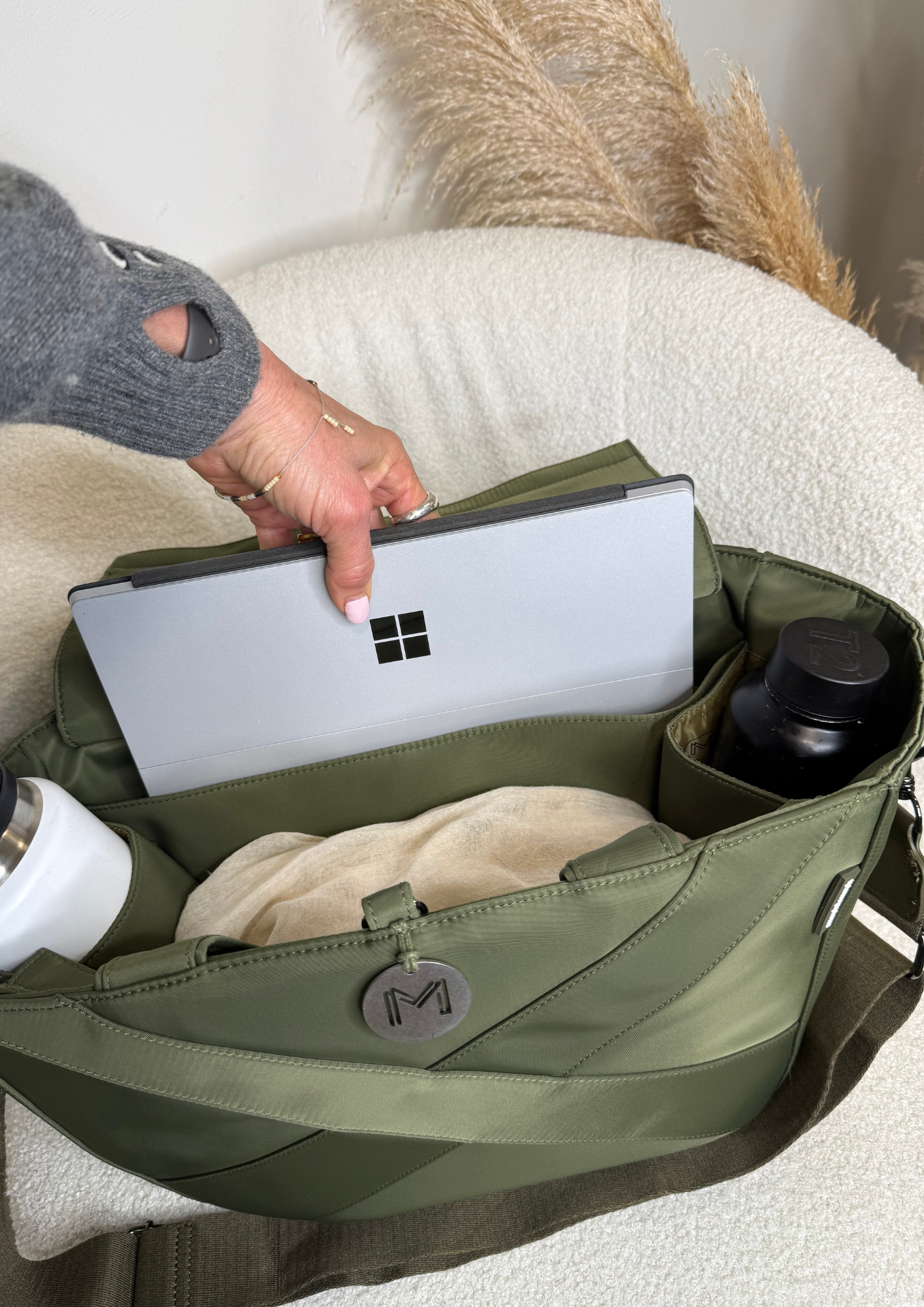 Urban Traveller Tote (MEDIUM SIZE) - Khaki