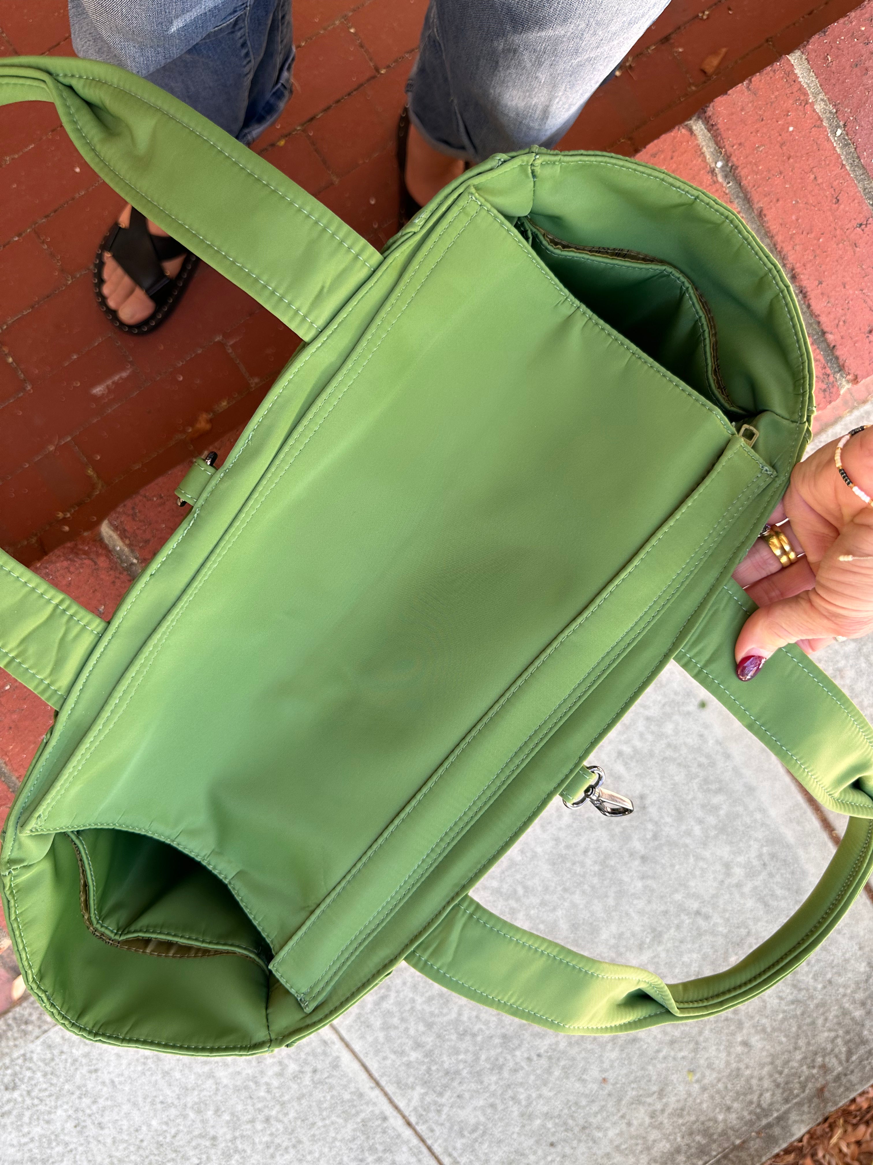 Cove Urban Traveller Tote - Fern Green