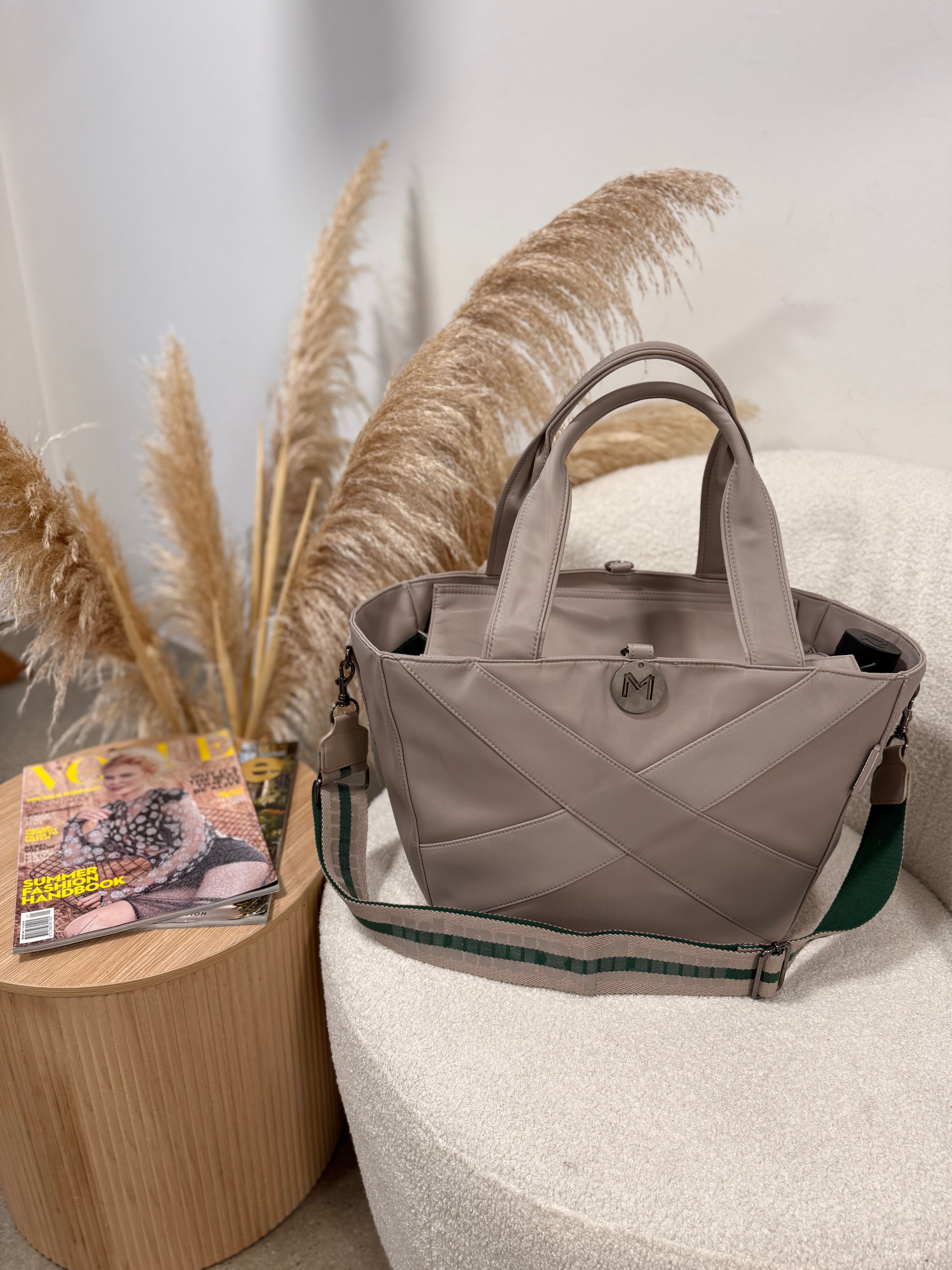 Urban Traveller Tote (MEDIUM SIZE) - Sand