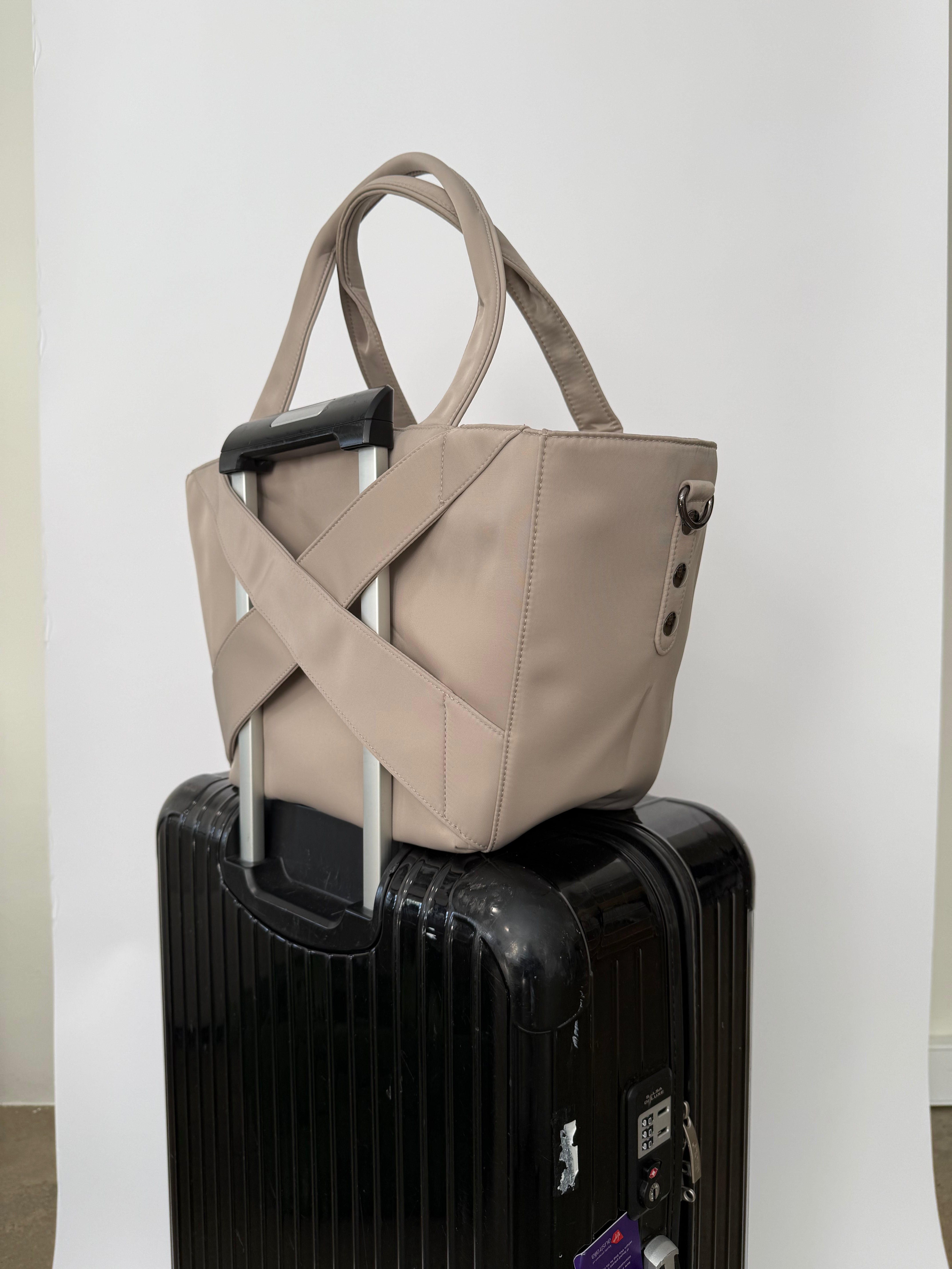 Urban Traveller Tote (MEDIUM SIZE) - Sand