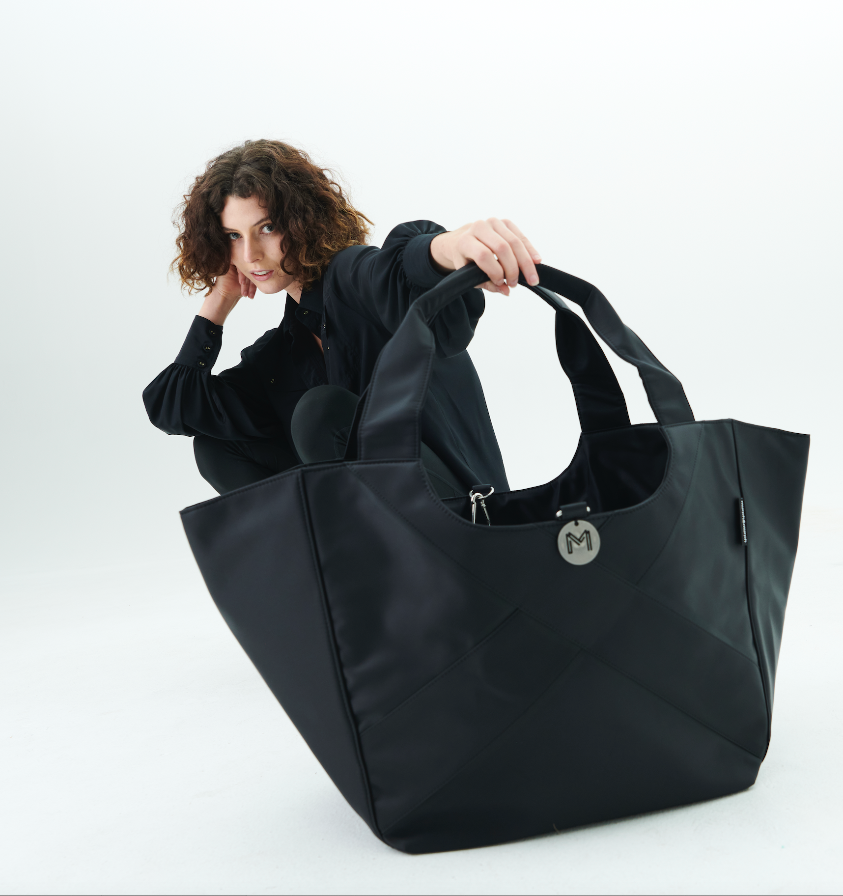 Cove Carry-All - Mirabilis Black